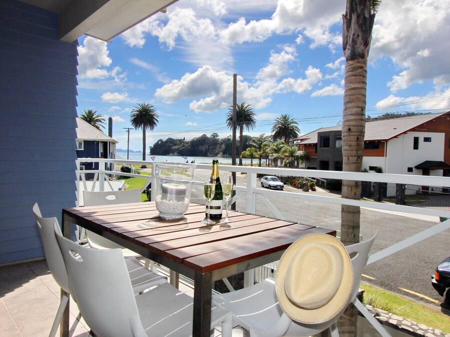 Pemandangan dari bilik