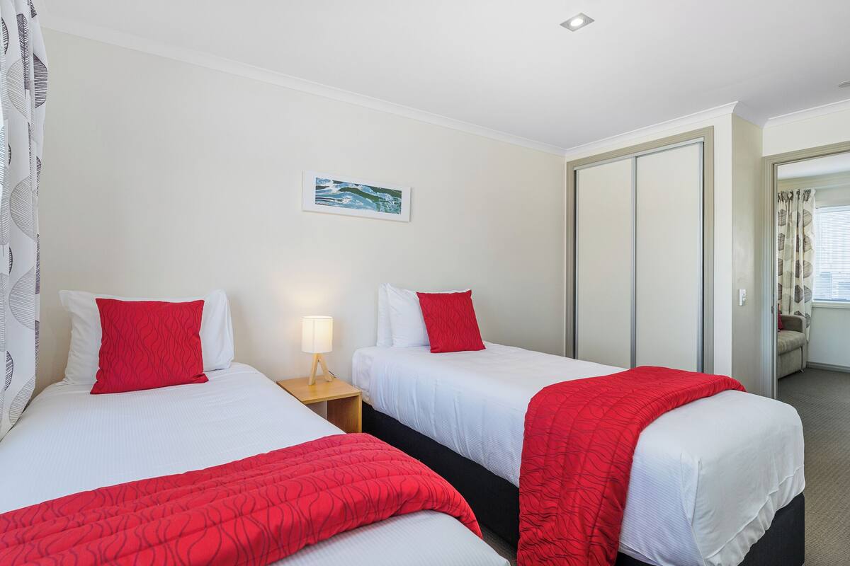 Premium bedding, iron/ironing board, WiFi (free), bed sheets