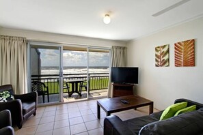 DVD player - Lennox Head Beachfront Apartments (Lennox Head)
