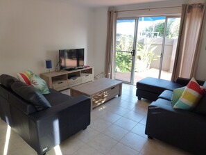 DVD player - Lennox Head Beachfront Apartments (Lennox Head)