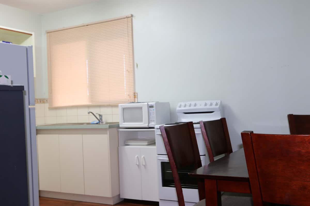 villa family 3brm | in-room dining