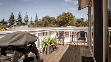 Deluxe-Apartment, 2 Schlafzimmer, Whirlpool, Executive-Etage | Terrasse/Patio