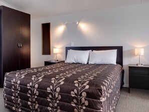 สแตนดาร์ดอพาร์ทเมนท์, 2 ห้องนอน, ห้องครัวขนาดเล็ก, ชั้นล่าง | Wi-Fi ฟรี, ผ้าปูที่นอน