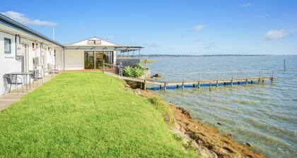 Meningie's Waterfront Motel