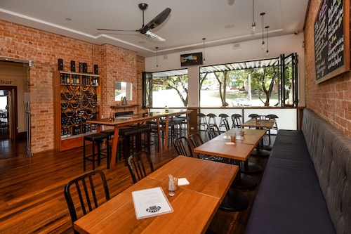 ピア ホテル コフス ハーバー