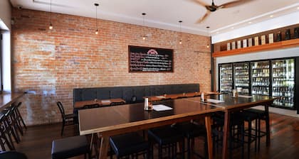 Pier Hotel Coffs Harbour