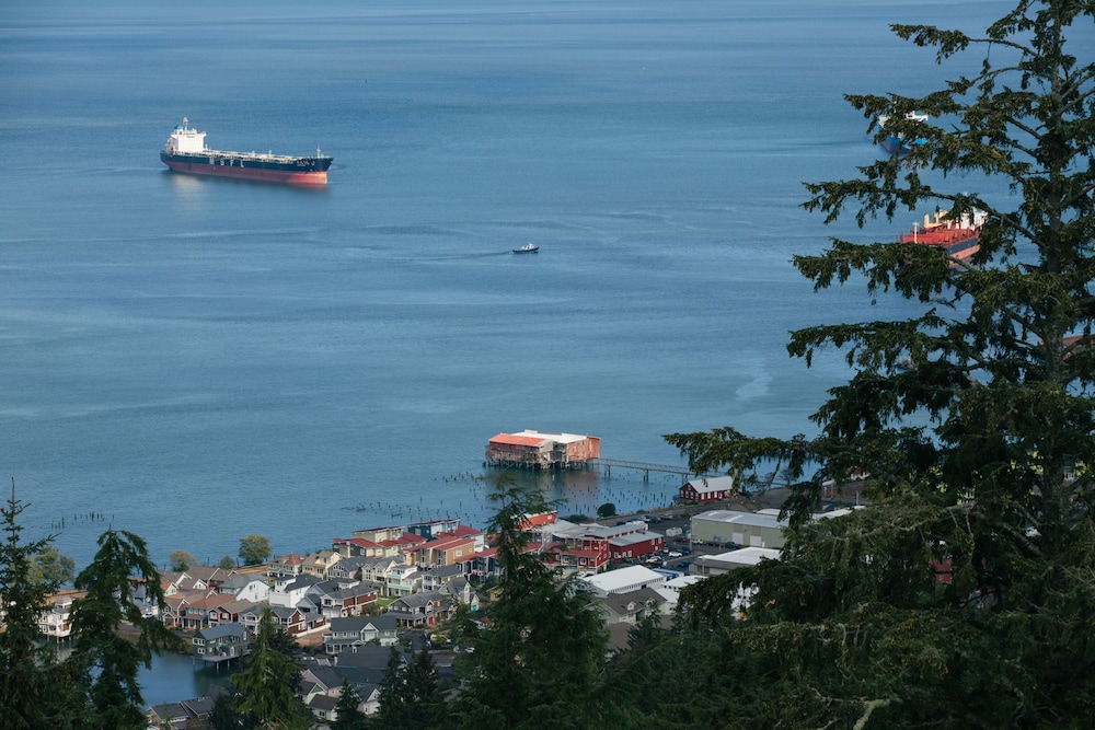 Selina Commodore Astoria by null