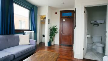 Habitació superior (Standard River View) | Cortines opaques, wifi gratuïta i roba de llit