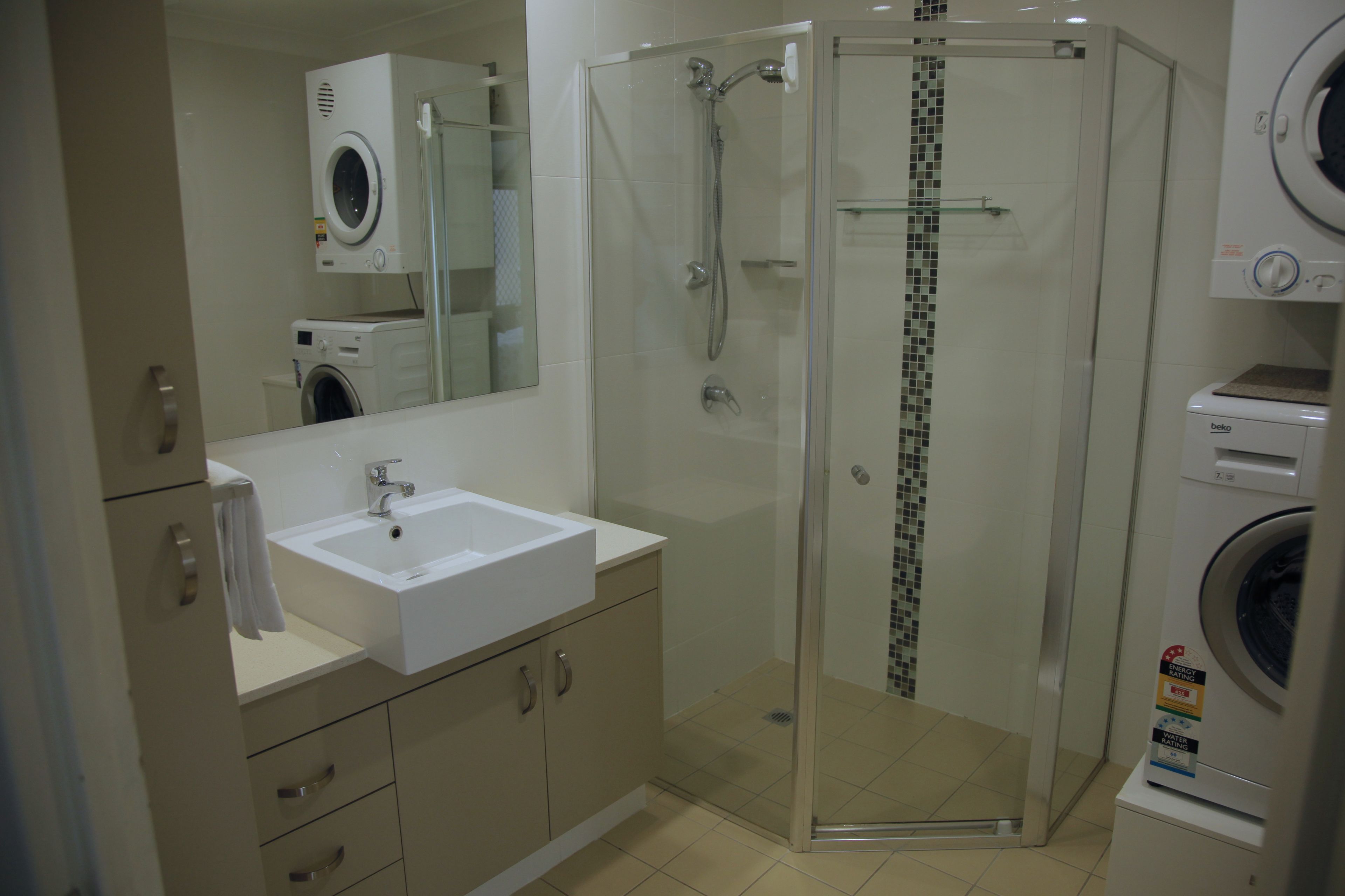 Sandrift Beachfront Apartments — image 9