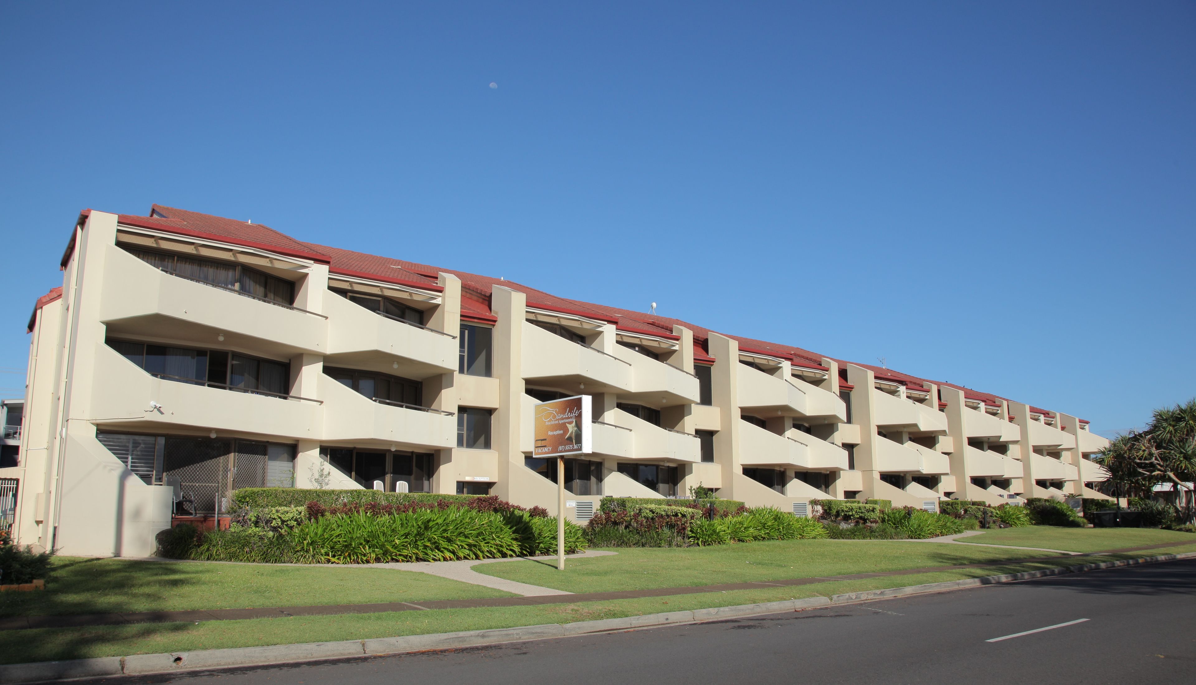 Sandrift Beachfront Apartments — image 25
