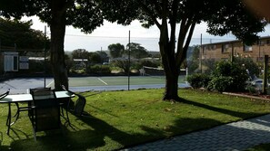 Tennis court - Apollo Holiday Units (Narooma)