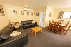 Suite – standard, 2 soverom | Wi-fi (inkludert) og sengetøy