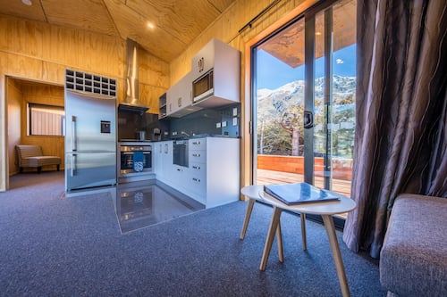 Two Bedroom Apartment - 8 Berth | Private kitchen | Coffee/tea maker, electric kettle