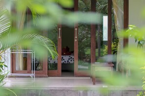 Deluxe Room, Pool View | Garden view - Medori Putih Homestay (Pecatu)