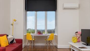 Apartamento, 1 habitación, baño privado | Vistas desde la habitación