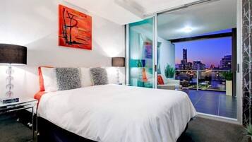 Iron/ironing board, cribs/infant beds, rollaway beds, bed sheets