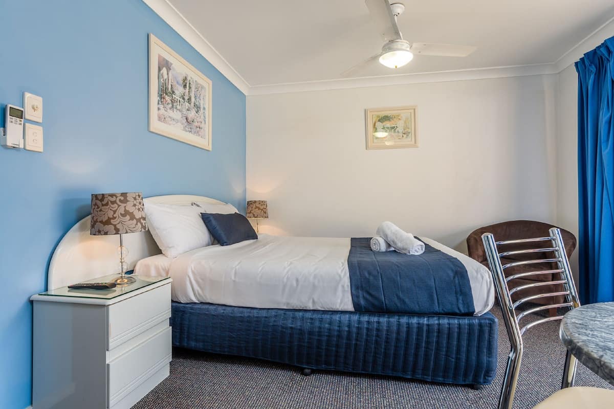 1 habitación, decoración personalizada y muebles diferentes