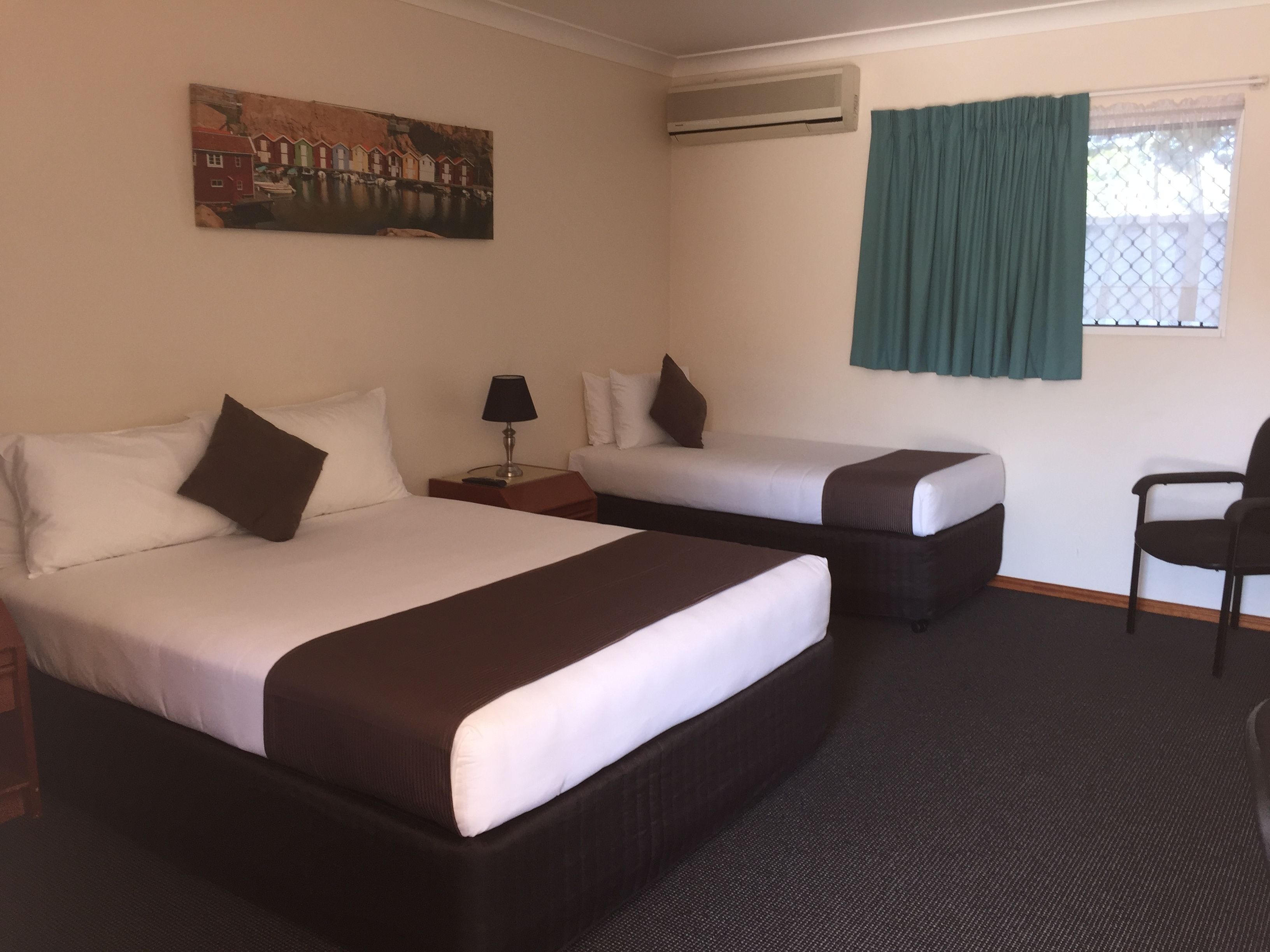 deluxe disabled twin room | 1 bedroom, individually decorated, individually furnished
