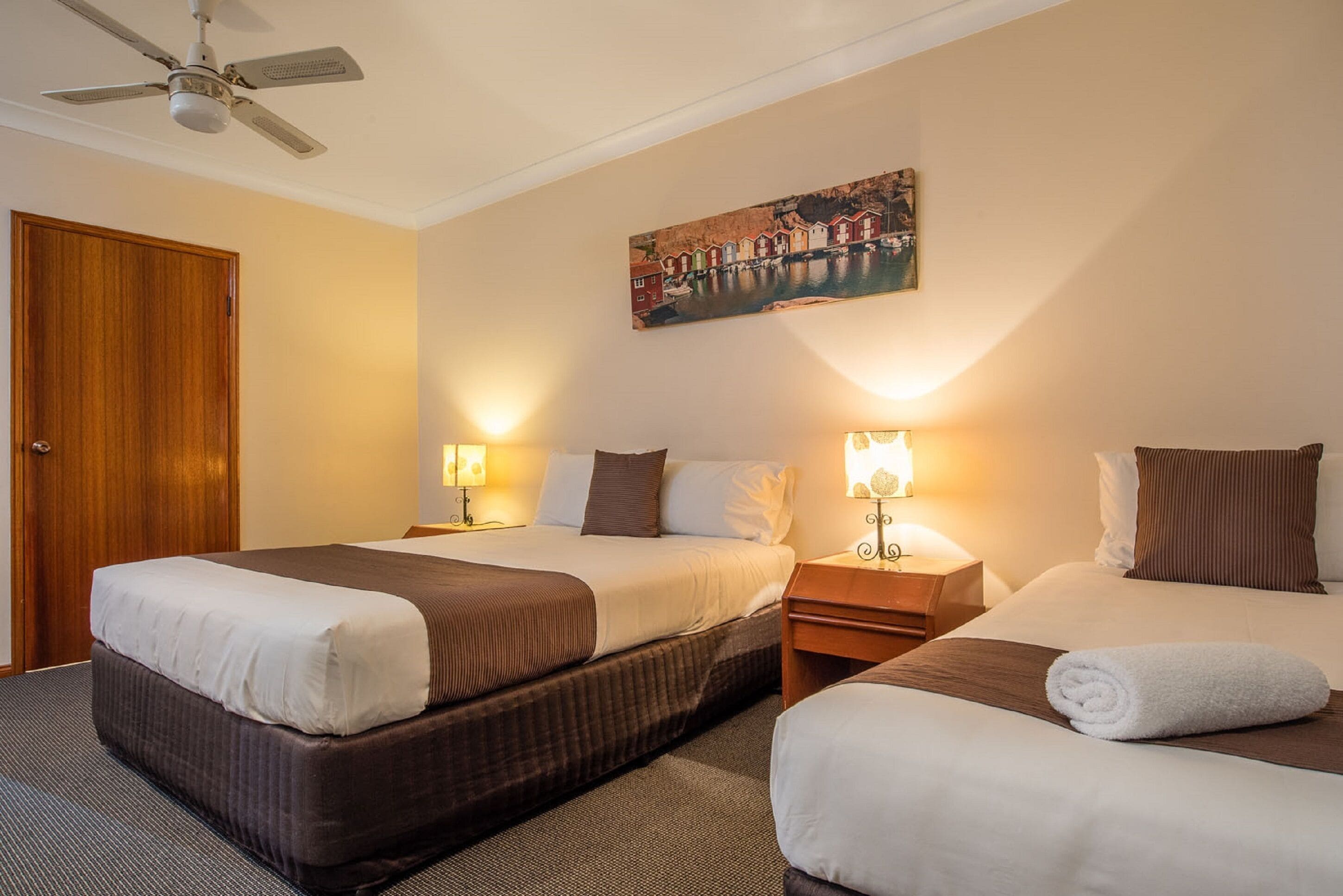 deluxe twin room with kitchen | 1 bedroom, individually decorated, individually furnished