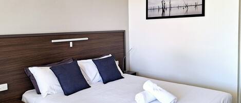 Double Room, 1 Queen Bed | 1 bedroom, blackout curtains, iron/ironing board, free WiFi
