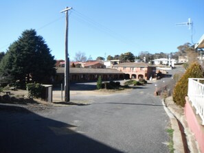 Exterior - Cooma Country Club Motor Inn (Cooma)