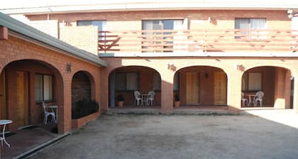 Cooma Country Club Motor Inn