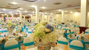 Banquet hall