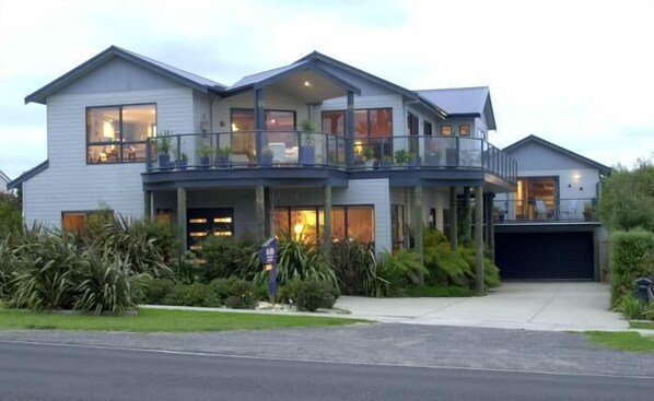 Exterior - Casa Favilla B&B (Apollo Bay)