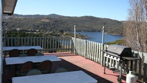 BBQ/picnic area - Chalet Jindabyne (Jindabyne)