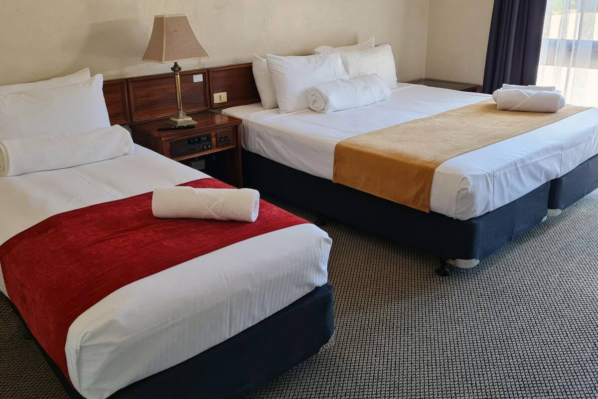 XComfort Twin Room, Multiple Beds | Desk, laptop workspace, blackout drapes, iron/ironing board