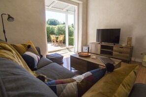 Lyxsvit | Sängtillbehör av högsta kvalitet, individuell inredning och unika möbler