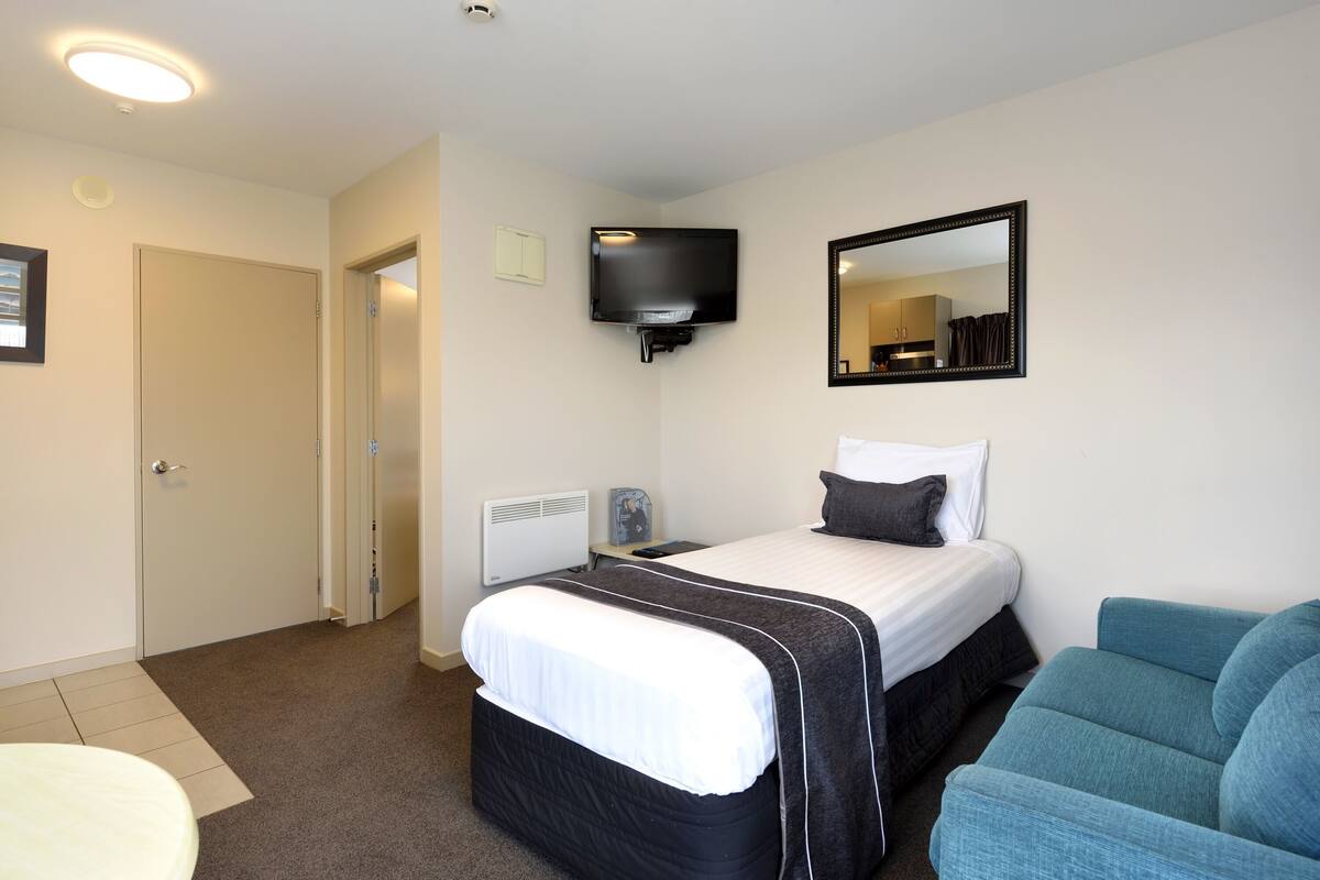 Tabla de planchar con plancha, cunas, camas extra y wifi gratis