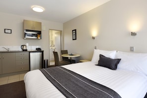 Spa Studio Ground Floor | Iron/ironing board, cribs/infant beds, rollaway beds, free WiFi