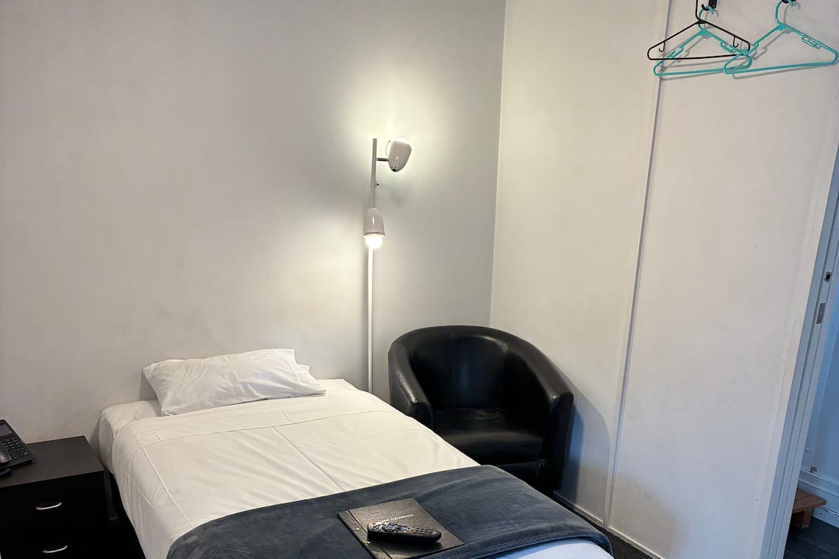 Basic Studio | Free WiFi, bed sheets