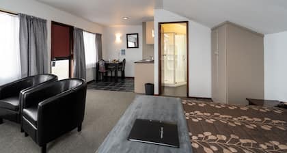 Centennial Court Hotel