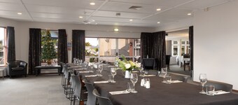 Centennial Court Hotel