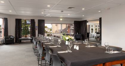 Centennial Court Hotel