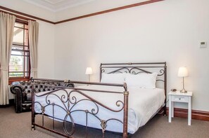 Desk, iron/ironing board, free WiFi, bed sheets