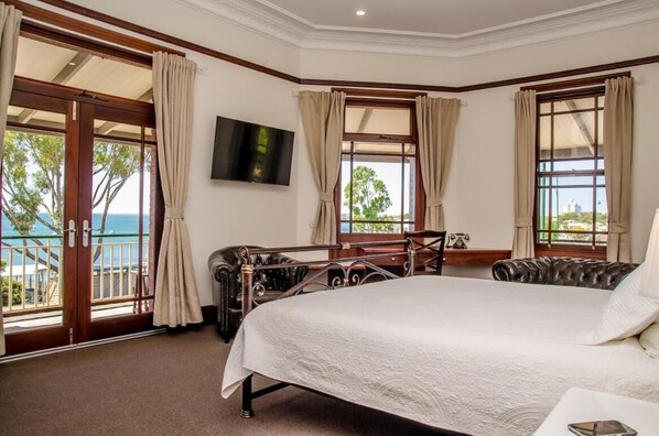 Desk, iron/ironing board, free WiFi, bed sheets