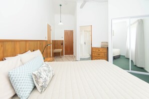 Ferienhaus, 1 Schlafzimmer, Meerblick | 1 Schlafzimmer, Schreibtisch, Bügeleisen/Bügelbrett, kostenloses WLAN