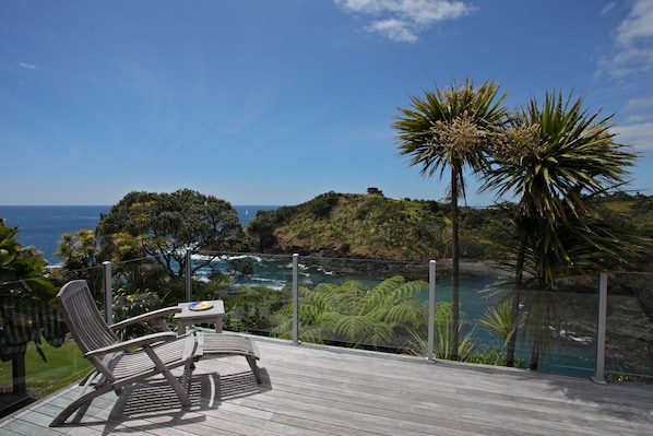 Premier Suite, 2 Bedrooms, Non Smoking, Kitchen (Premier Ocean View Apart) | Balcony - Pacific Rendezvous (Tutukaka)