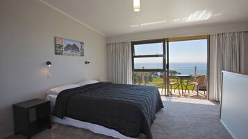 Suite Deluxe, 1 habitación, no fumadores, cocina (Deluxe Ocean 1 Room) | 1 dormitorio, decoración individual, mobiliario individual