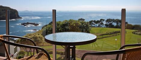 Deluxe Suite, 1 Bedroom, Non Smoking, Kitchen (Deluxe Ocean 1 Room) | Balcony