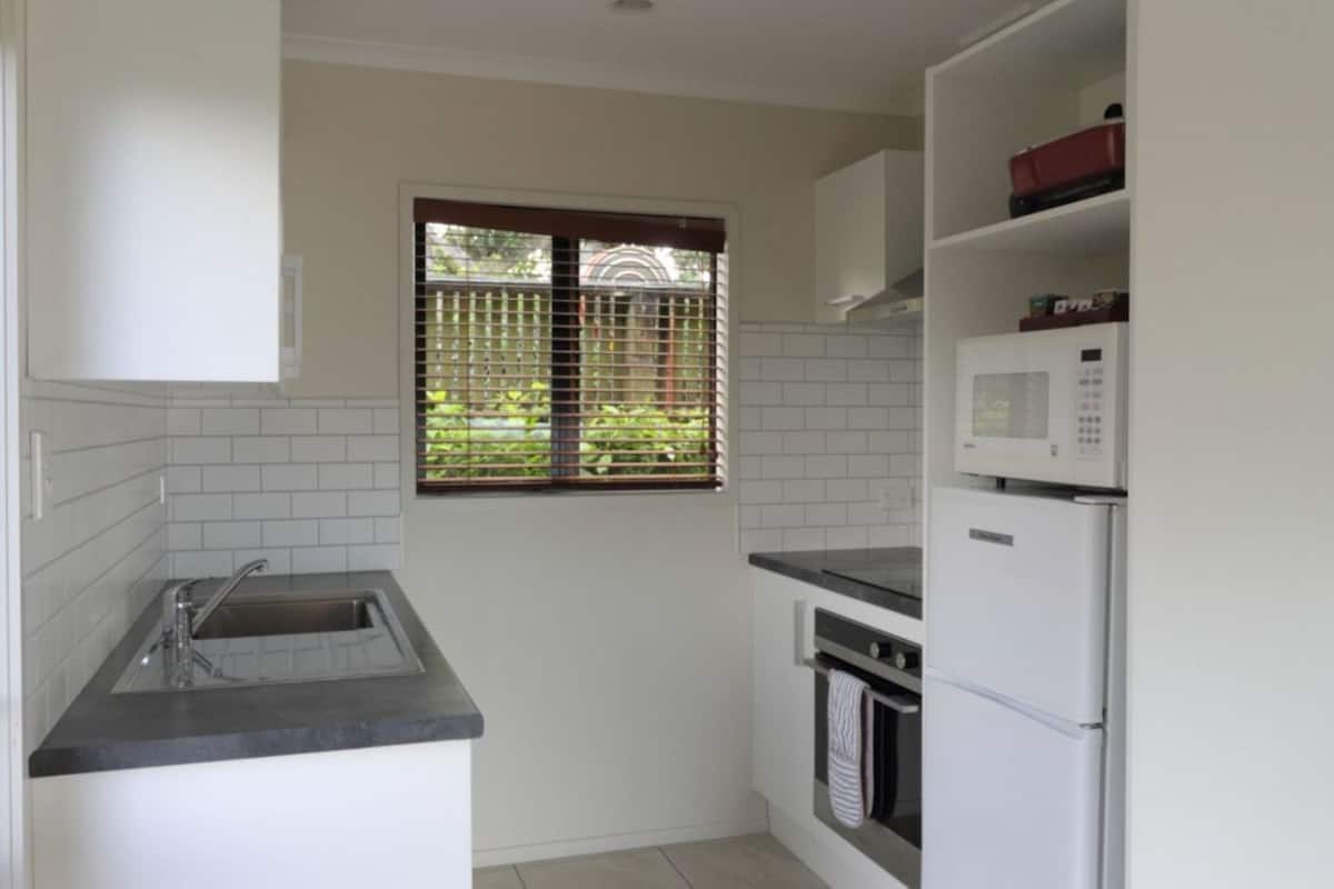 Superior-Villa, 2 Schlafzimmer, Nichtraucher, Küche (Premier Ocean Apart +2) | Eigene Küche | Großer Kühlschrank, Mikrowelle, Ofen, Herdplatte