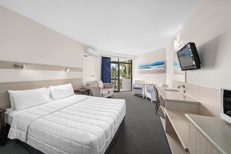 Desk, iron/ironing board, free WiFi, bed sheets