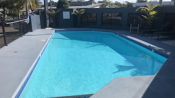 Udendørs pool