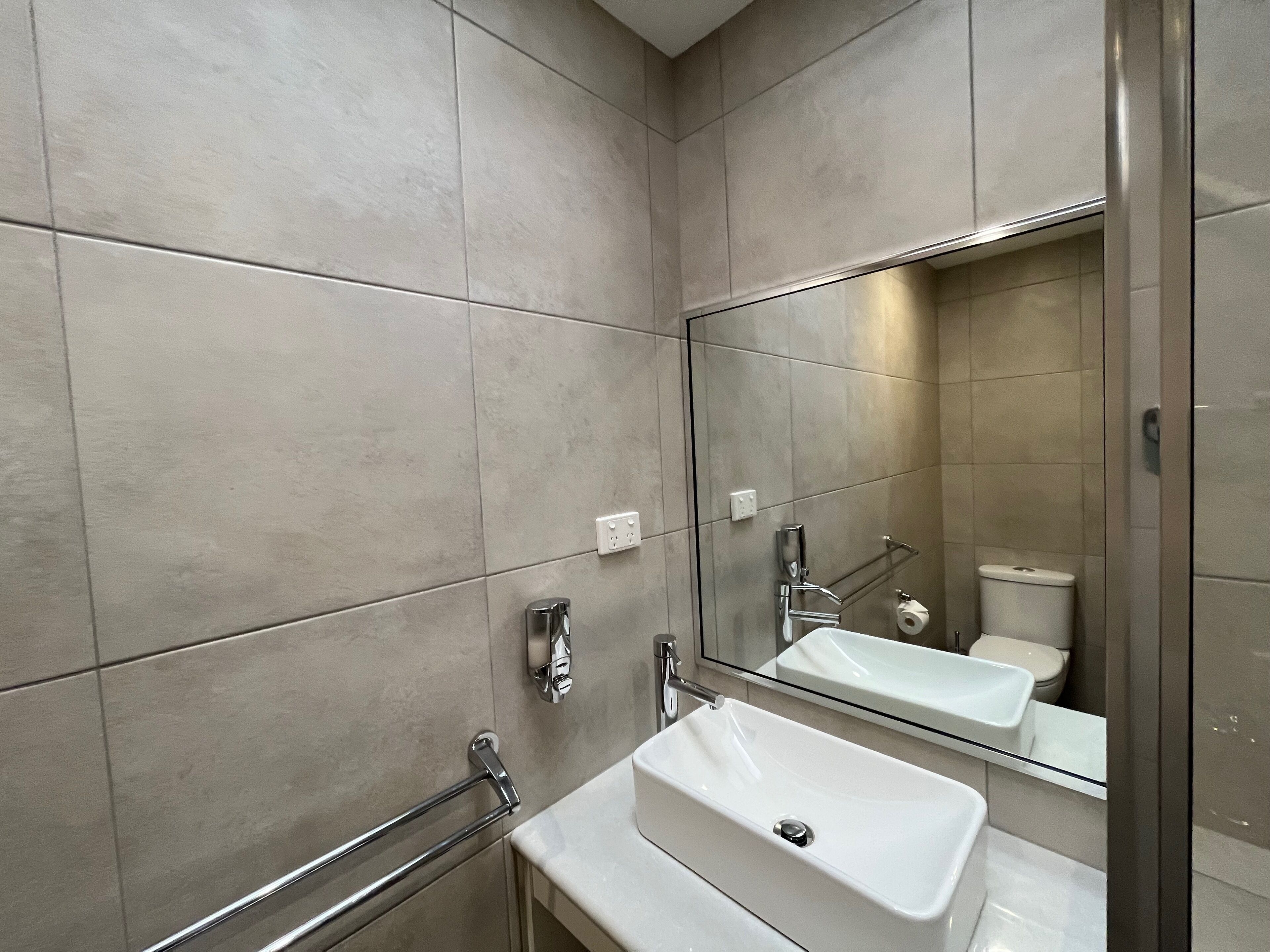 Deluxe Δωμάτιο, 1 Υπνοδωμάτιο | Μπάνιο | Ντουζιέρα, δωρεάν προϊόντα προσωπικής περιποίησης, πιστολάκι μαλλιών