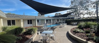 Ryley Motor Inn