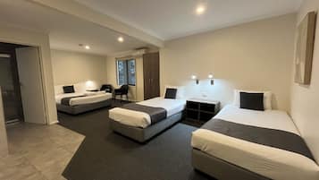Superior Deluxe Family Room - 1 room | Individually decorated, individually furnished, laptop workspace