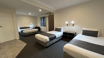 Superior Deluxe Family Room - 1 room